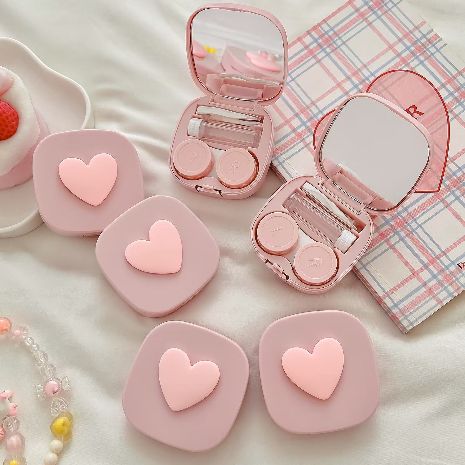 Heart Contact Lens Case with M - Women Accessories List avaliação e preço