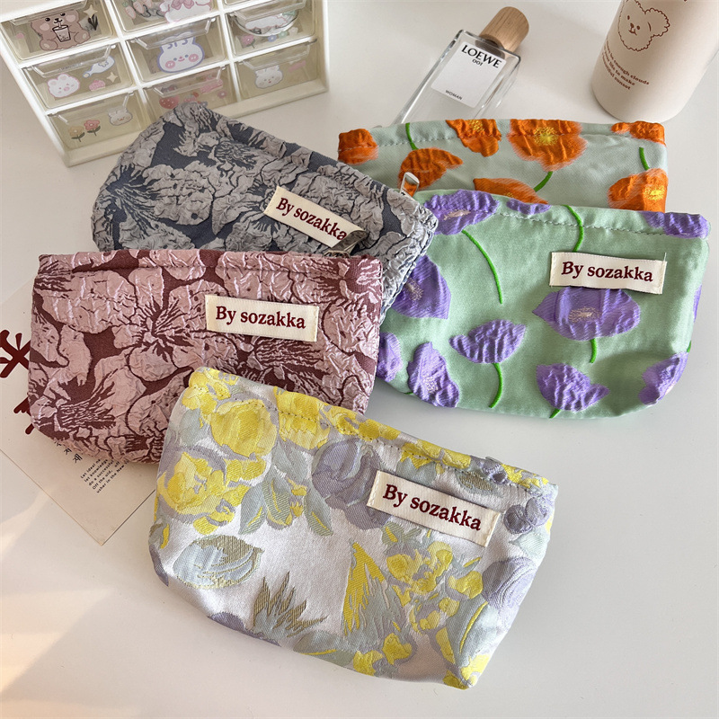 French Embossed Flowers Travel - Women Accessories List avaliação e preço
